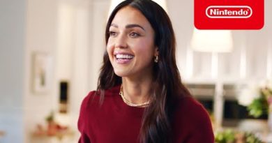Jessica Alba Keeps Her Family Moving With Nintendo Switch